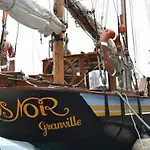 Le Chateau Du Bonheur, Piscine Ouverte Du 1er Juin Au 30 Septembre , Sauna Et Jacuzzi Ferienhaus