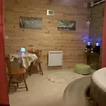 Le Chateau Du Bonheur, Piscine Ouverte Du 1er Juin Au 30 Septembre , Sauna Et Jacuzzi Ferienhaus *