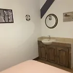 Le Chateau Du Bonheur, Piscine Ouverte Du 1er Juin Au 30 Septembre , Sauna Et Jacuzzi Le Loreur