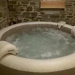 Le Chateau Du Bonheur, Piscine Ouverte Du 1er Juin Au 30 Septembre , Sauna Et Jacuzzi * Le Loreur