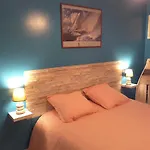 Le Chateau Du Bonheur, Piscine Ouverte Du 1er Juin Au 30 Septembre , Sauna Et Jacuzzi Ferienhaus