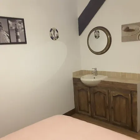 Le Chateau Du Bonheur, Piscine Ouverte Du 1er Juin Au 30 Septembre , Sauna Et Jacuzzi Le Loreur
