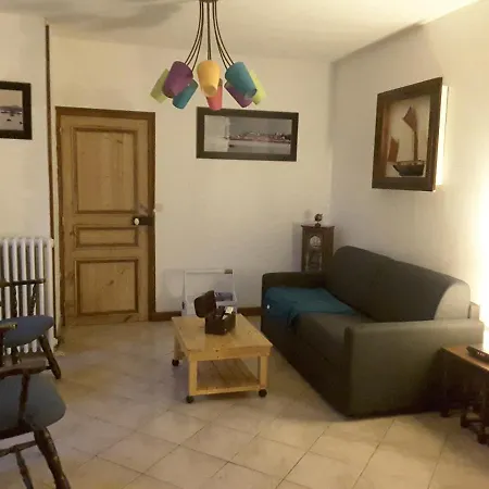 Σπίτι διακοπών Le Chateau Du Bonheur, Piscine, Sauna Et Jacuzzi