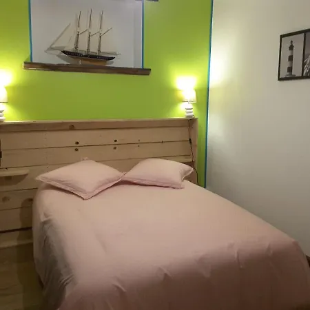 Le Chateau Du Bonheur, Piscine Chauffee Ouverte Du 1er Juin Au 30 Septembre , Sauna Et Jacuzzi 度假居 *