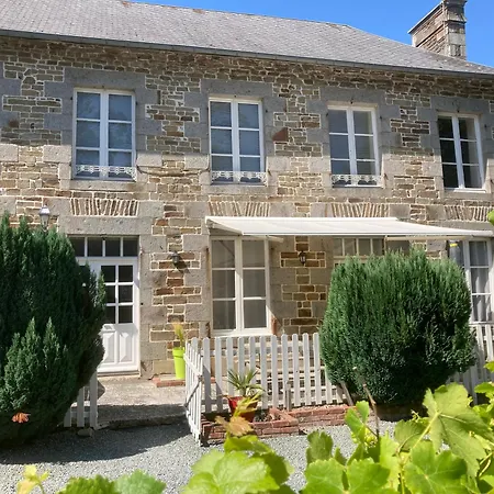 Le Chateau Du Bonheur, Piscine Chauffee Ouverte Du 1er Juin Au 30 Septembre , Sauna Et Jacuzzi 度假居 *