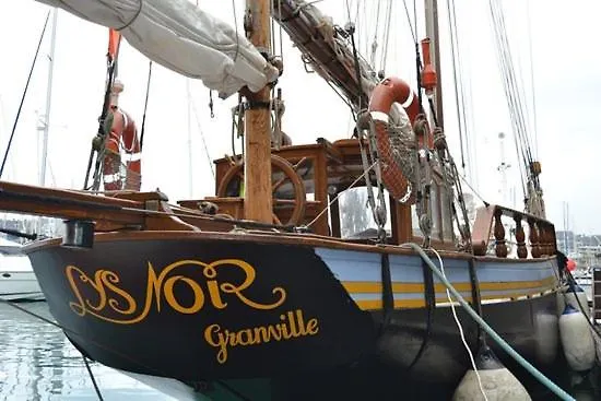 Le Chateau Du Bonheur, Piscine, Sauna Et Jacuzzi Holiday home