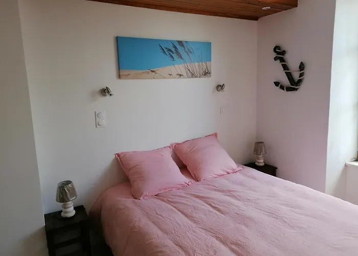 Le Chateau Du Bonheur, Piscine, Sauna Et Jacuzzi