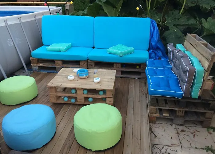 Le Chateau Du Bonheur, Piscine, Sauna Et Jacuzzi *