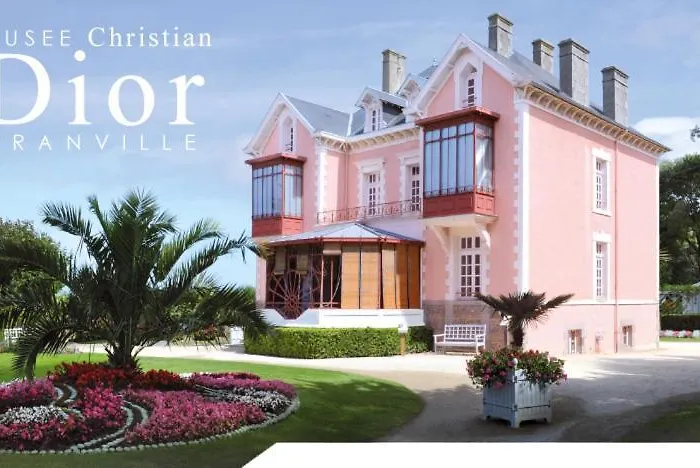 Le Chateau Du Bonheur, Piscine, Sauna Et Jacuzzi *