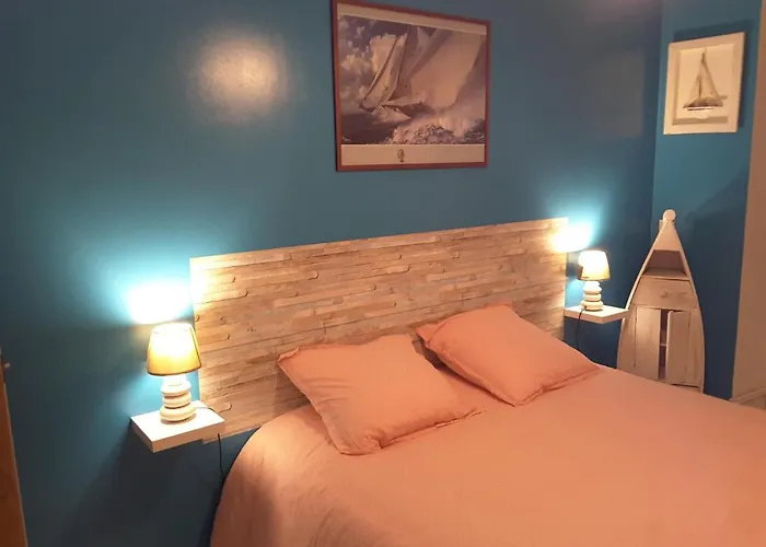 Le Chateau Du Bonheur, Piscine, Sauna Et Jacuzzi Holiday home