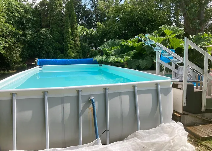 Holiday home Le Chateau Du Bonheur, Piscine, Sauna Et Jacuzzi